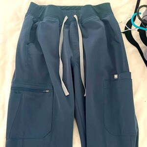 Figs High Waisted Yola Scrub Pant Size Medium Dark Harbor